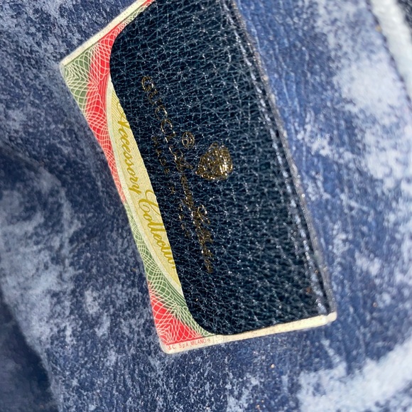 Two beautiful Authentic GUCCI Accessory purses. - Picture 2 of 7